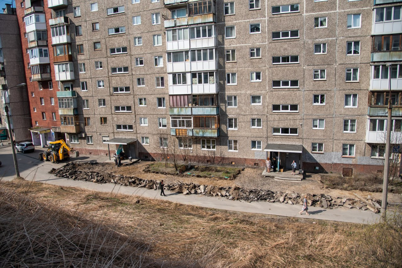 В Мурманске на проезде Связи начались ремонтные работы | 16.05.2023 |  Мурманск - БезФормата