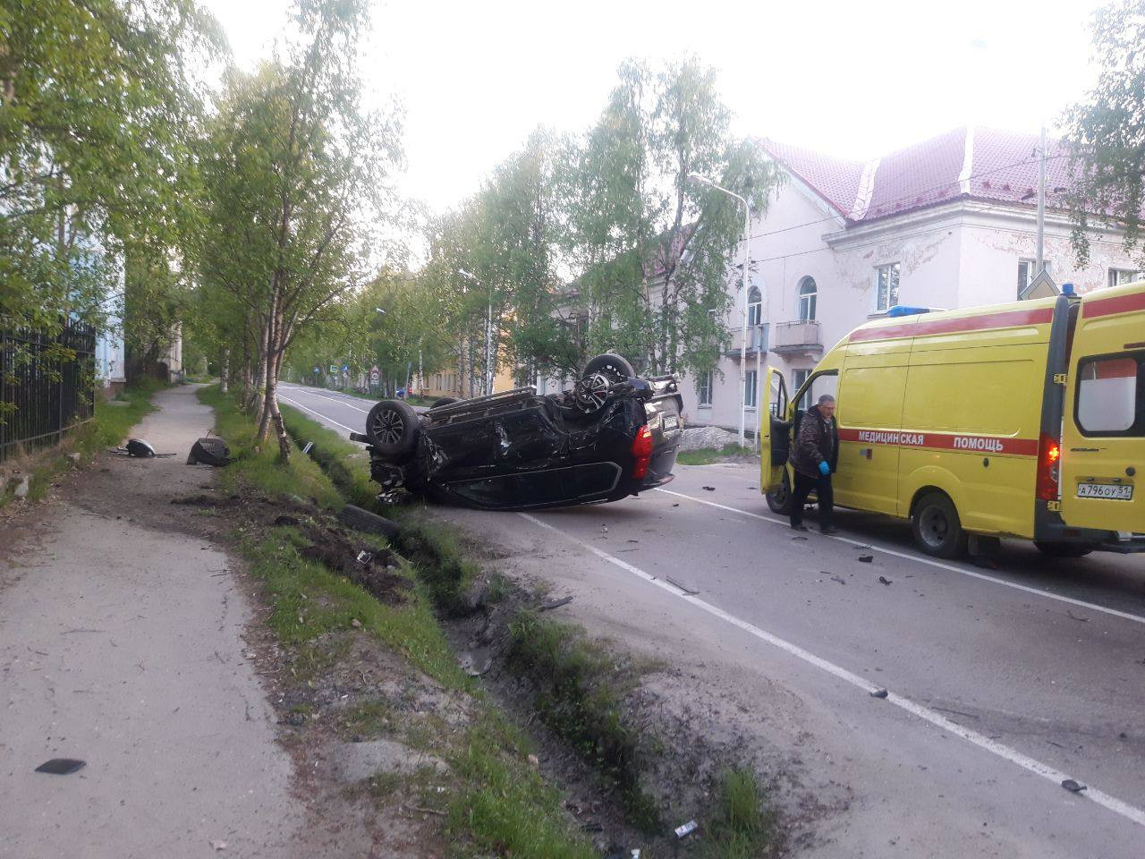 Пассажир погиб в результате опрокидывания автомобиля в Оленегорске |  16.06.2023 | Мурманск - БезФормата