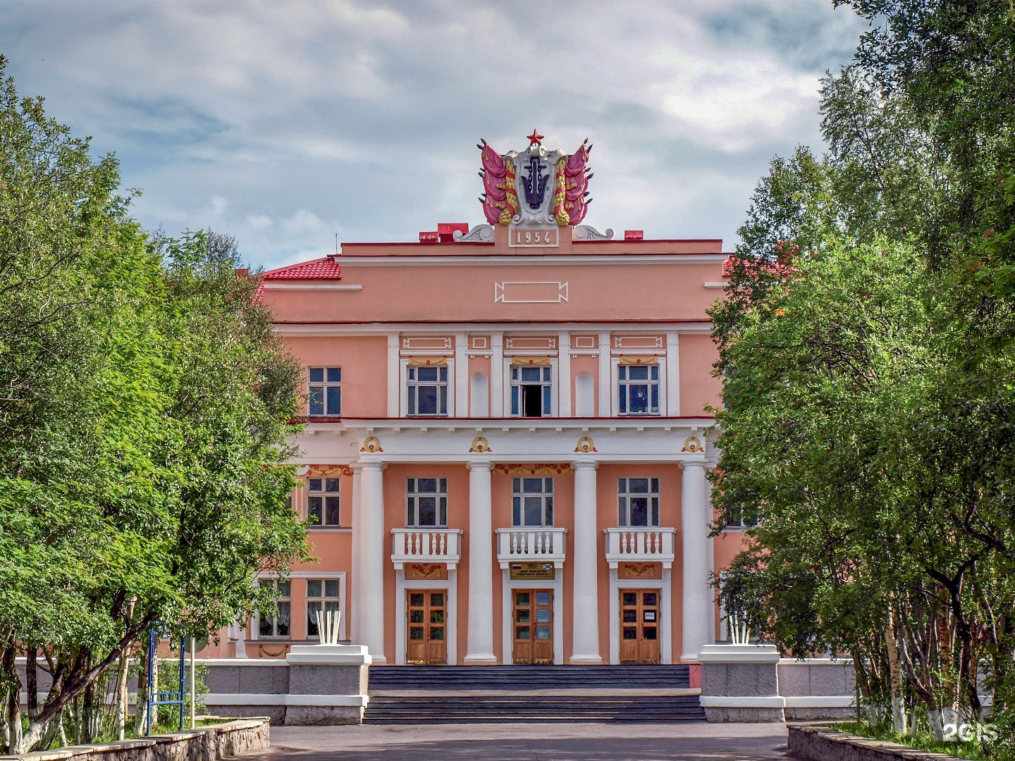 В перечень выявленных объектов культурного наследия включили Дом офицеров  Северного флота | Информационное агентство «Би-порт»