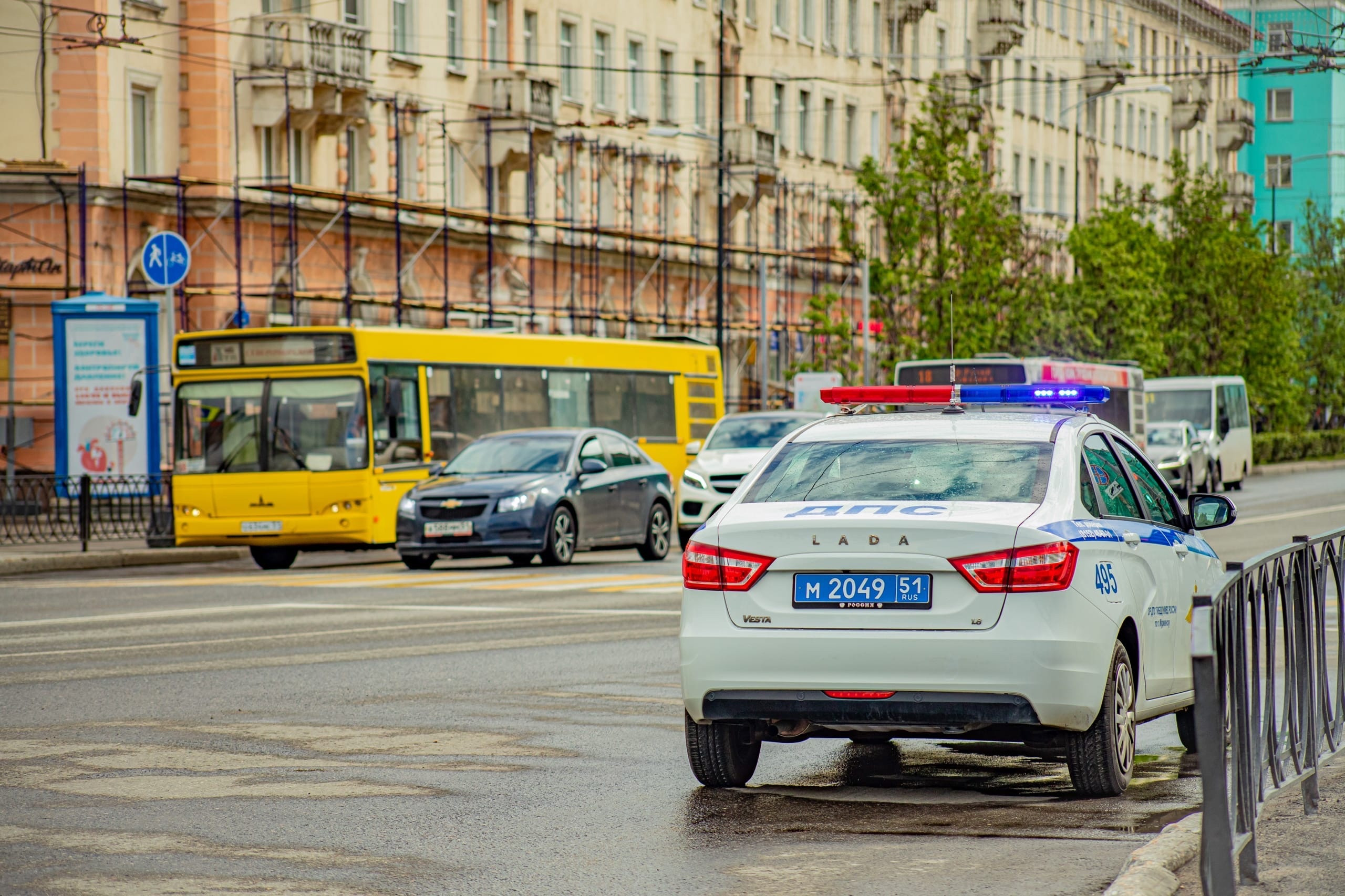 УМВД по Мурманской области закупает два легковых автомобиля почти за 2 млн  рублей | Информационное агентство «Би-порт»