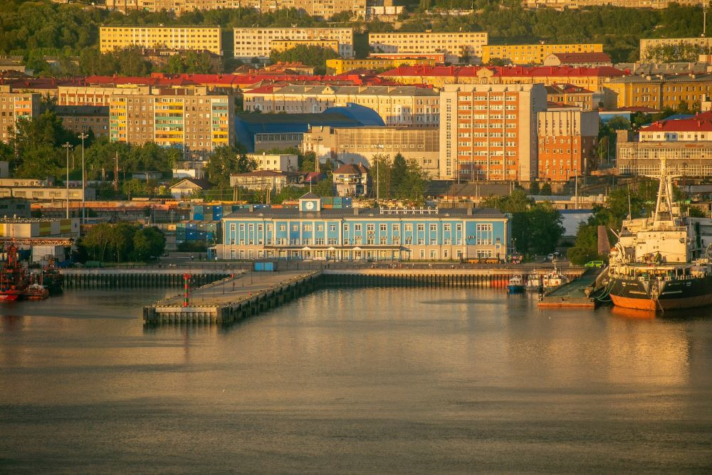 Мурманский завод дружба. Мурманский завод. Мурманск факты. Мурманск заводы. Фирмы в мурманске.
