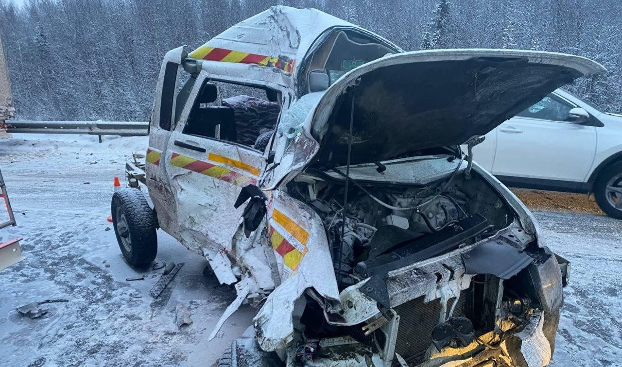 В ДТП под Оленегорском погибли два человека | 10.02.2024 | Мурманск -  БезФормата