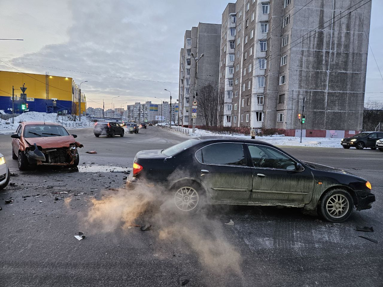 Один человек пострадал при столкновении Chevrolet и Nissan в Мурманске |  07.02.2024 | Мурманск - БезФормата