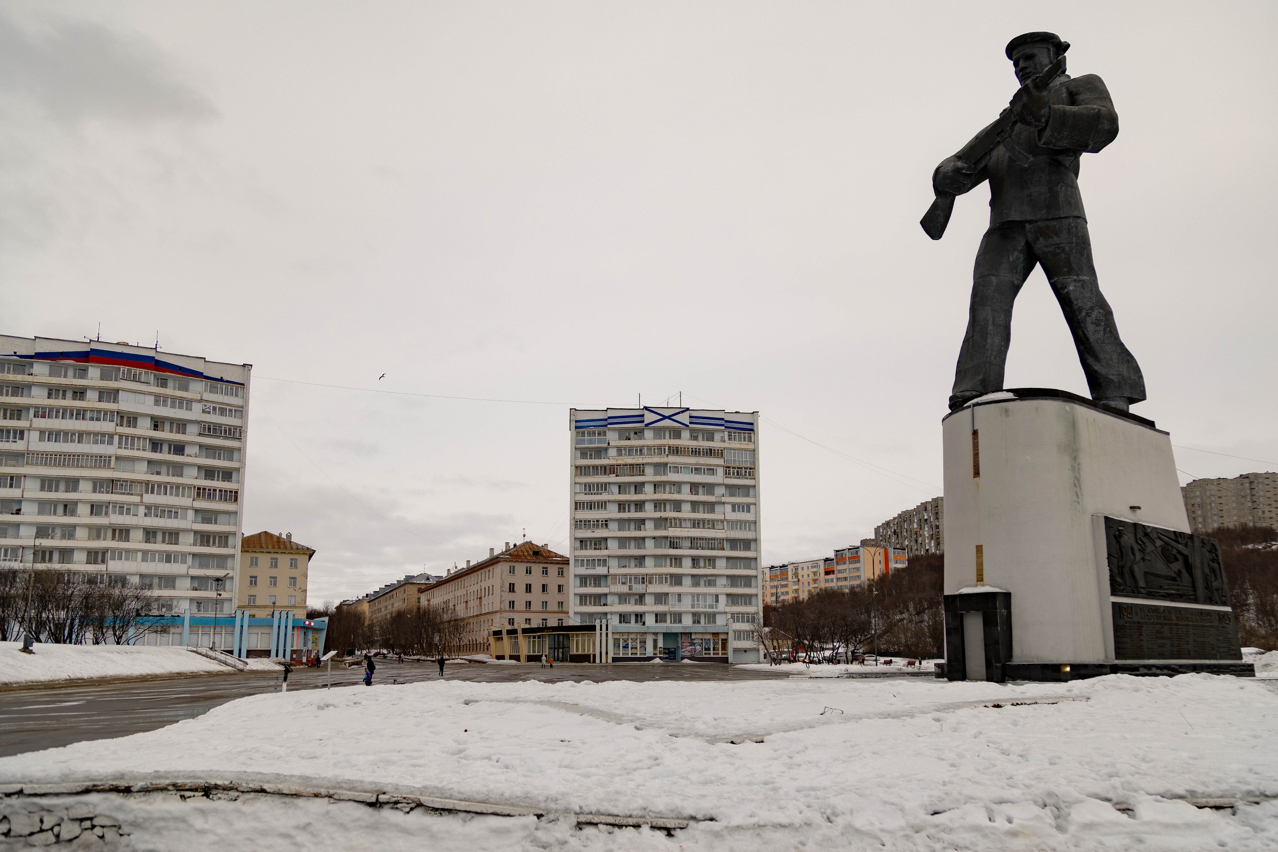 В Североморске наградили знаком отличия замдиректора по УВР  детско-юношеской спортивной школы | Информационное агентство «Би-порт»