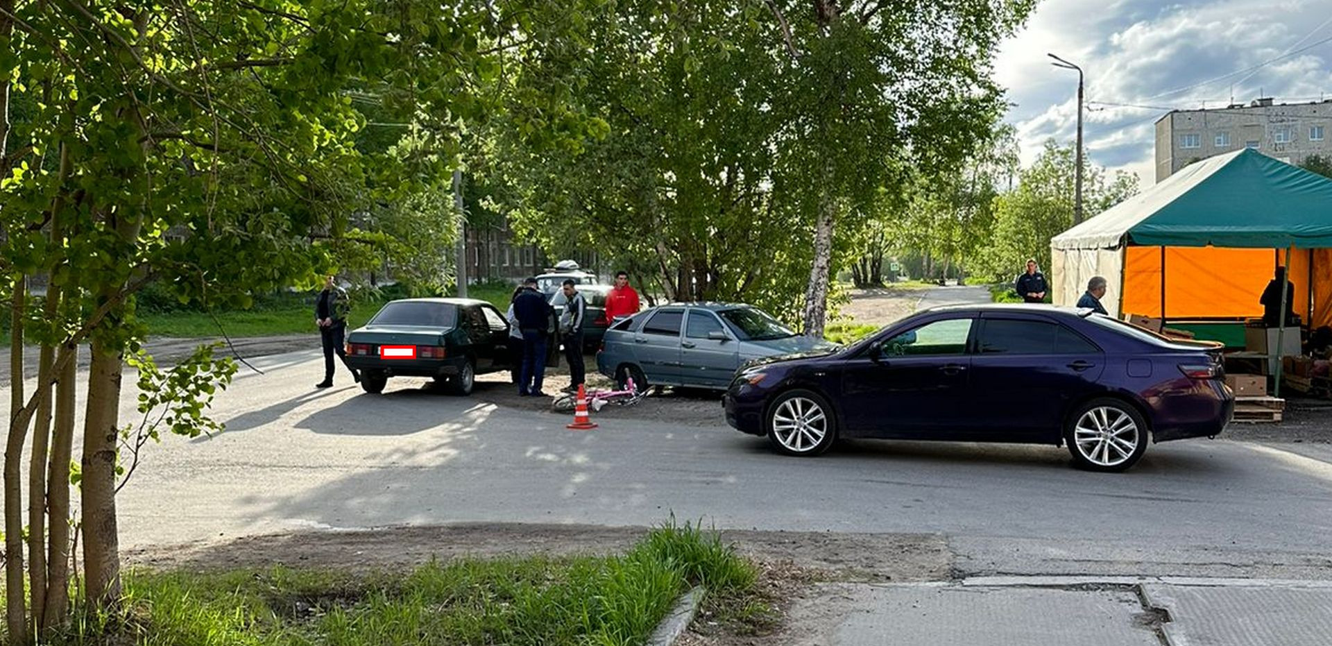 В Мончегорске водитель Toyota Camry сбил несовершеннолетнего велосипедиста  | 11.06.2024 | Мурманск - БезФормата