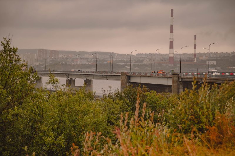 Воздух в мурманске. Кольская гмк мончегорск. Воздух в мурманске. Мурманск в июле. Мончегорск мурманская область никель завод.