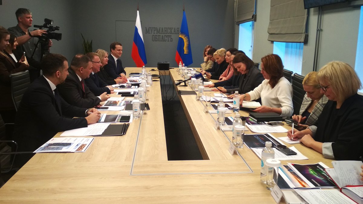 Правительство Мурманской области встречается с представителями ПАО «Акционерная финансовая корпорация „Система“», Группы компаний «Эталон» и ПАО «МТС».