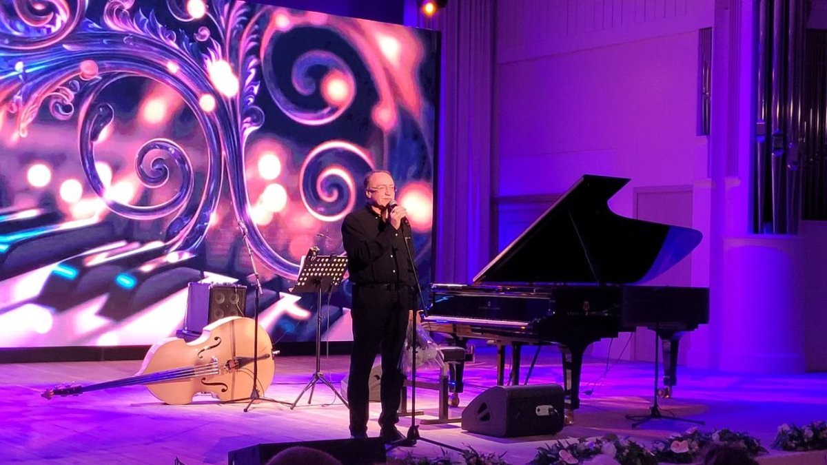 Даниил Крамер на сцене