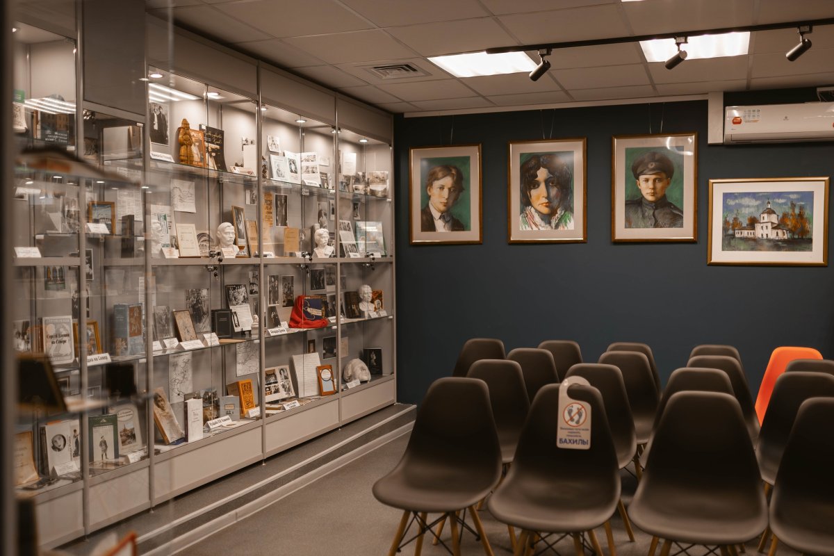 библиотечный зал в Мурманске