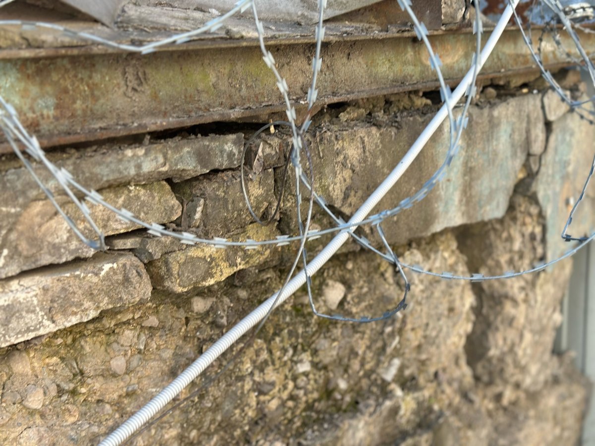 Колючая проволока