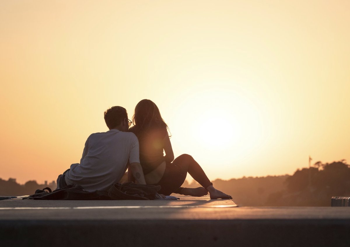 Пара на закате
