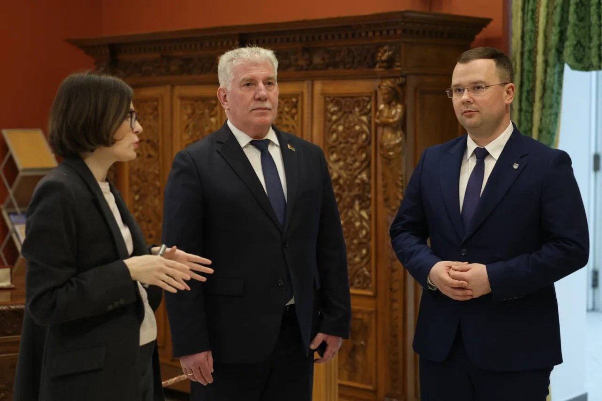 Глава Мурманска Иван Лебедев и заместитель председателя Мингорисполкома Олег Корзун