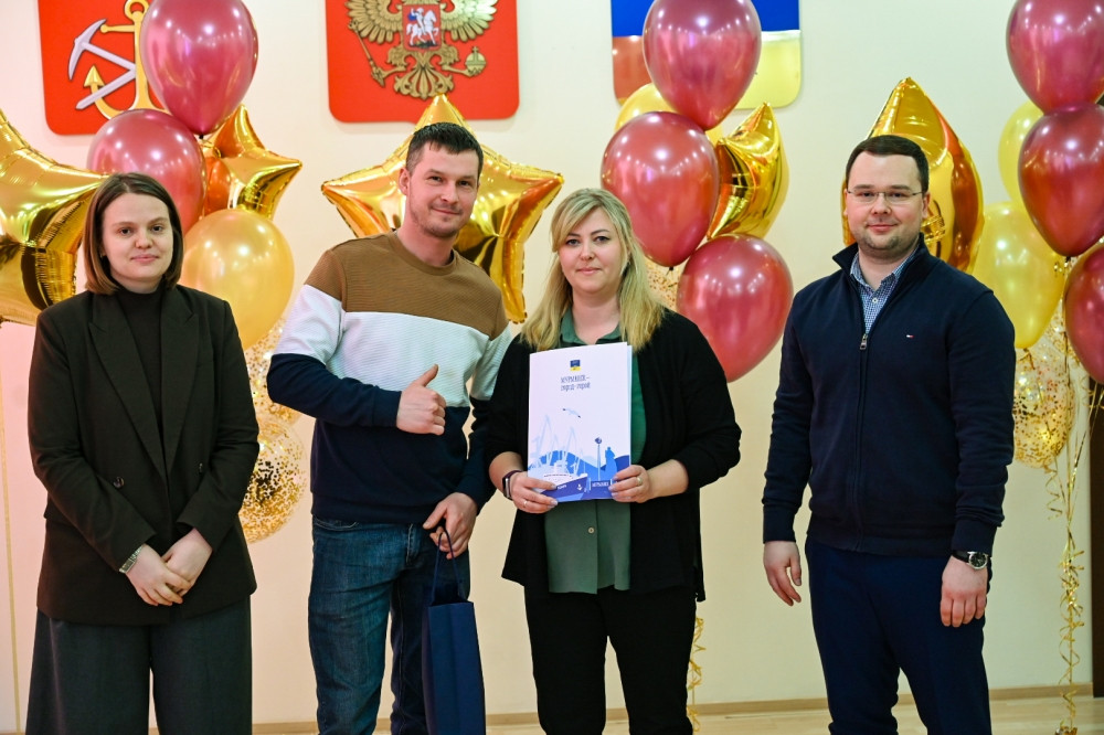 Вручение жилищных сертификатов в Мурманске