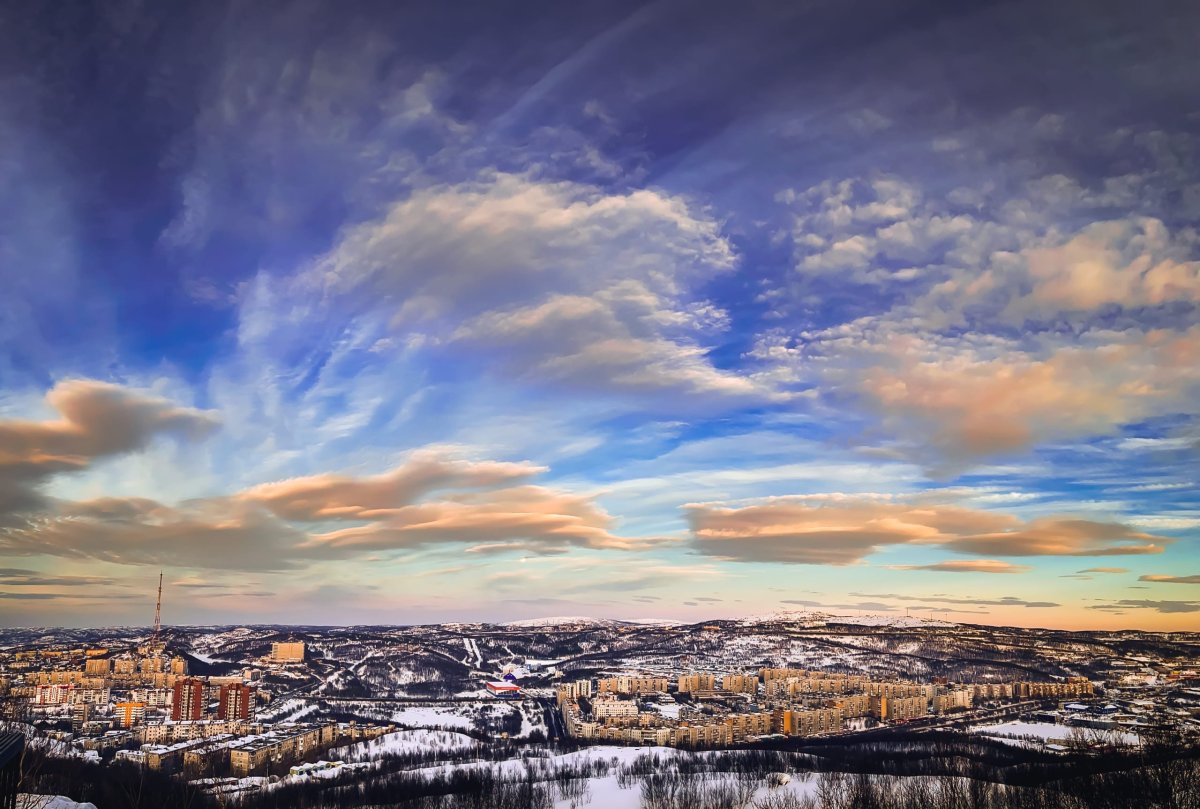 Вид на город Мурманск.