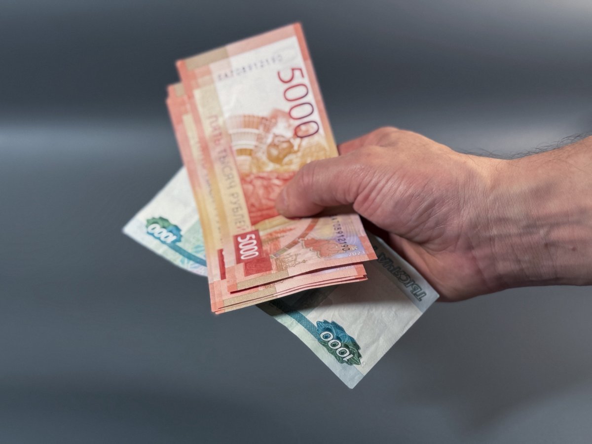 Деньги в руке