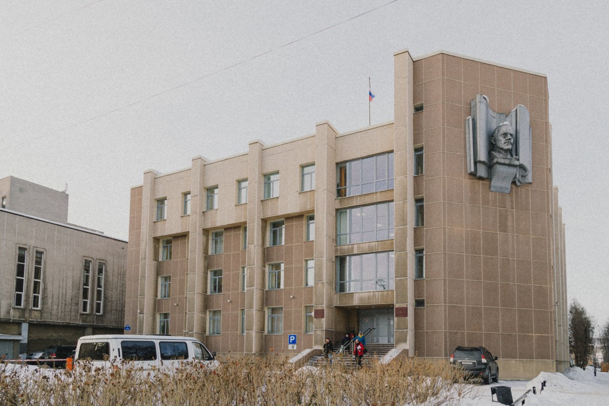 Октябрьский районный суд Мурманска