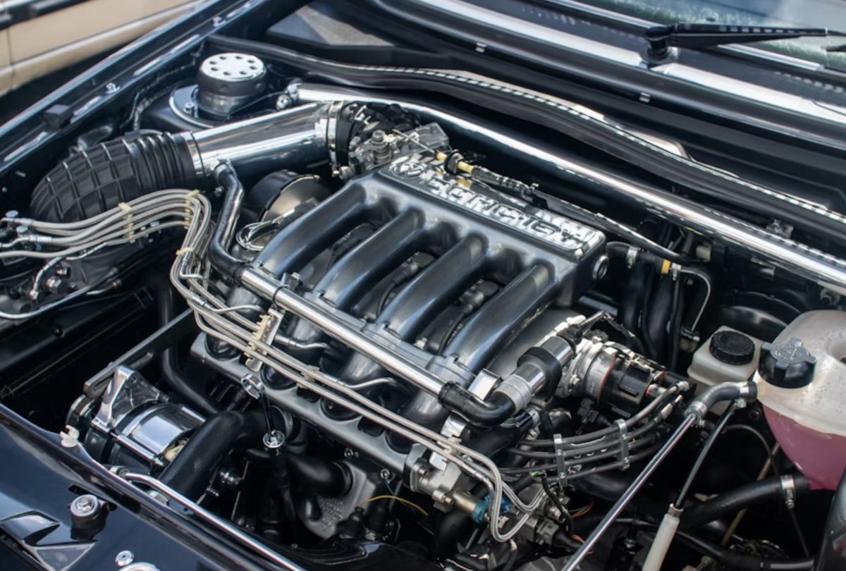 Двигатель автомобиля