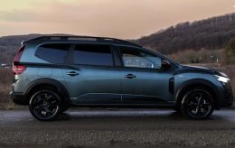 Машина сбоку