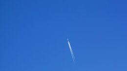 Самолёт в небе