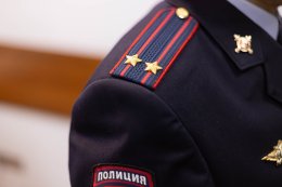 Китель полицейского с погонами