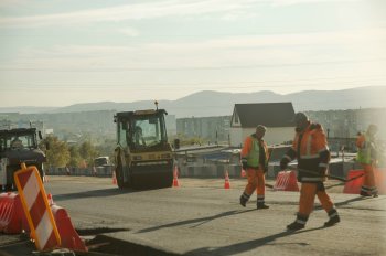 Ремонт дороги в Мурманской области.