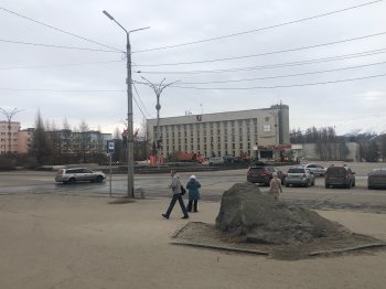 Площадь Революции в Мончегорске