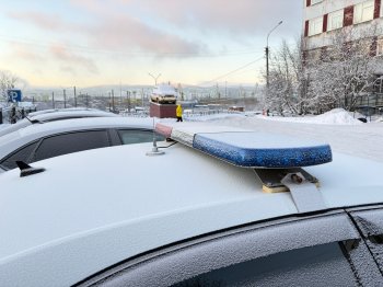 Машина ДПС на месте аварии.