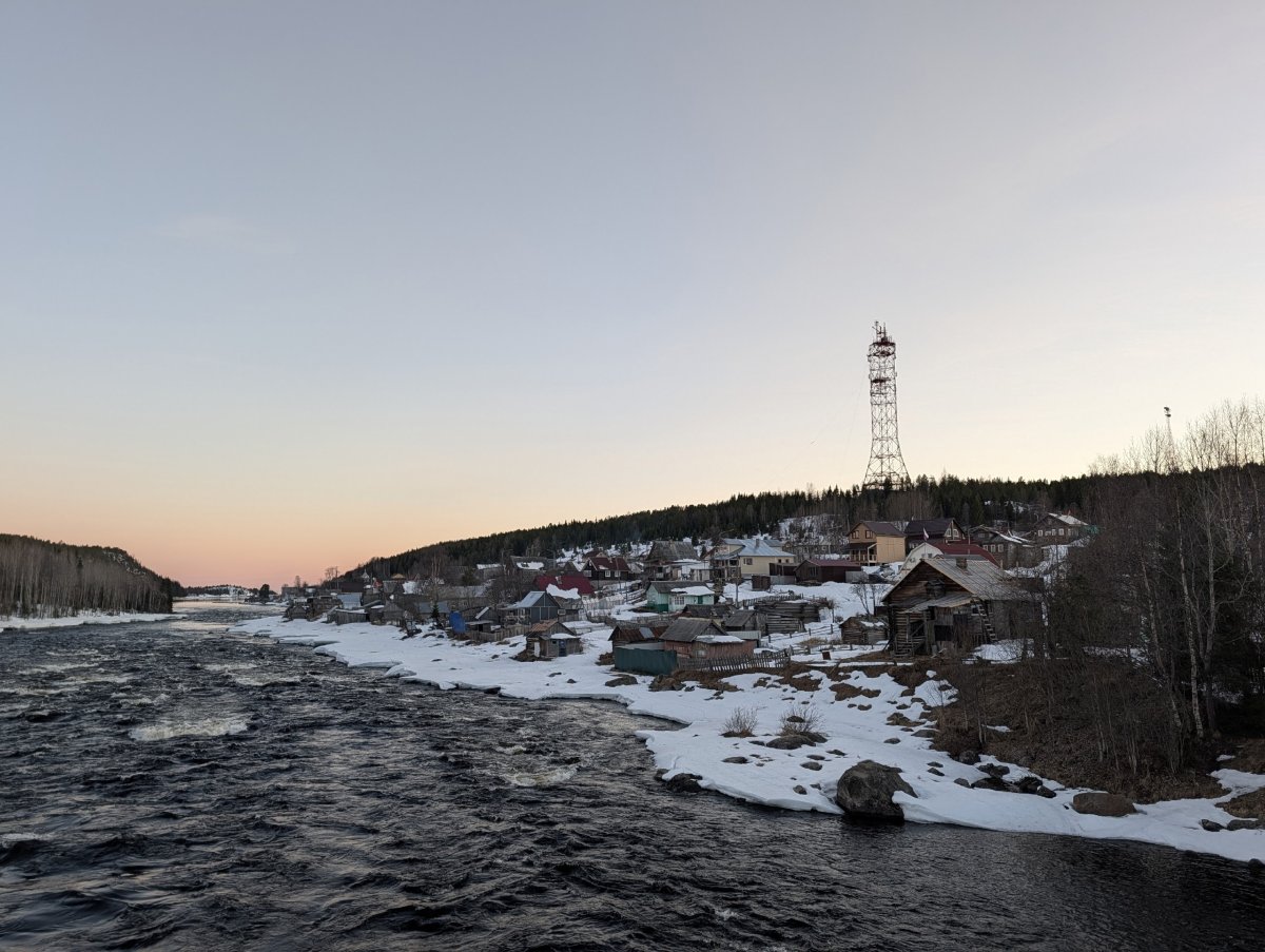 Река в Умбе весной.