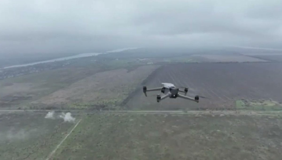 дрон в небе