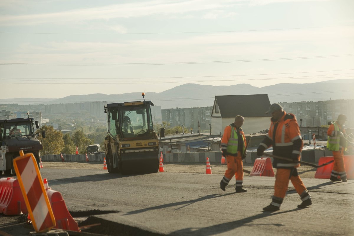 Ремонт дороги под Мурманском