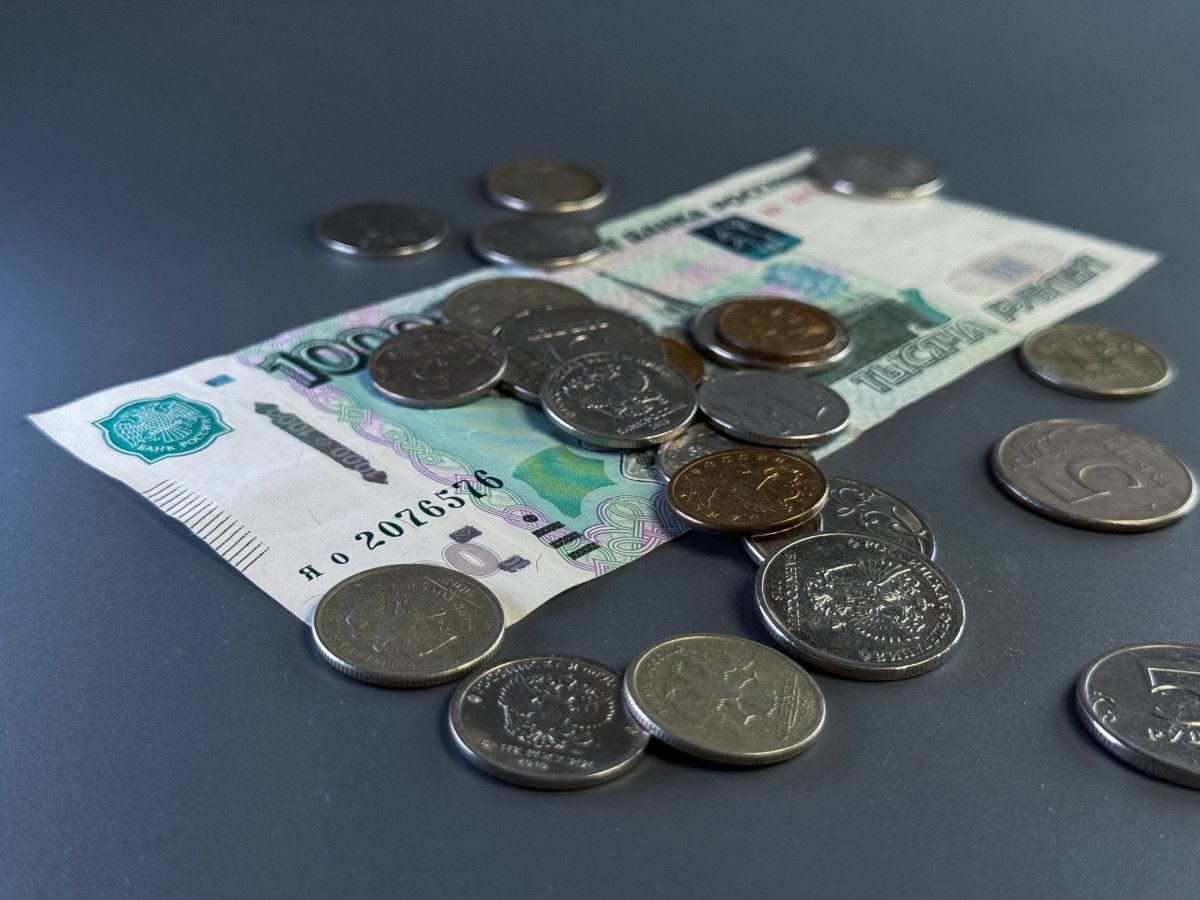 Монеты и купюры