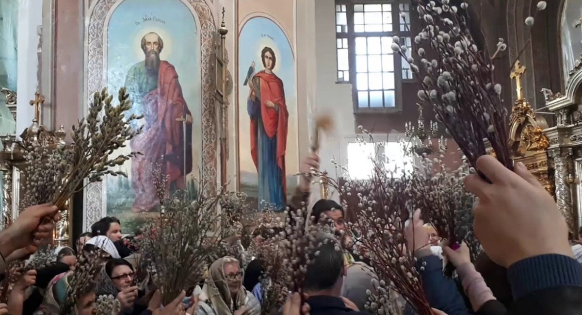 освящение вербы в храме