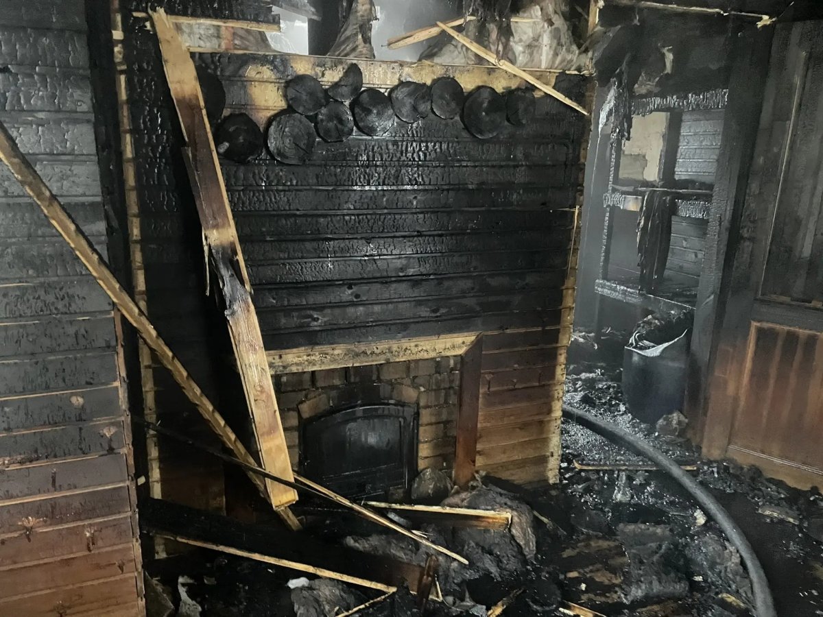 Сгоревшая баня.