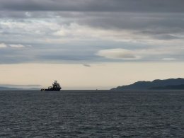 Корабль в море.