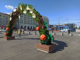 Вид на конгресс-отель «Меридиан» в Мурманске