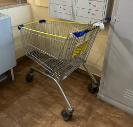 Тележка из магазина.