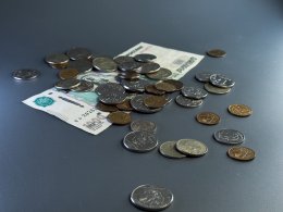 Купюра и монеты