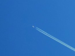 Самолёт в небе