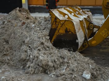 Уборка снега в Мурманске