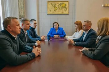 Подписание соглашения о создании профильных классов по туризму в гимназии Мурманска