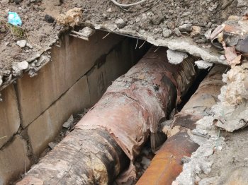 Раскопан трубопровод в Мурманске