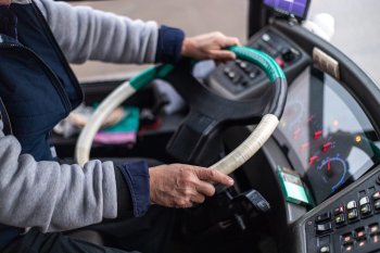 Водитель общественного транспорта