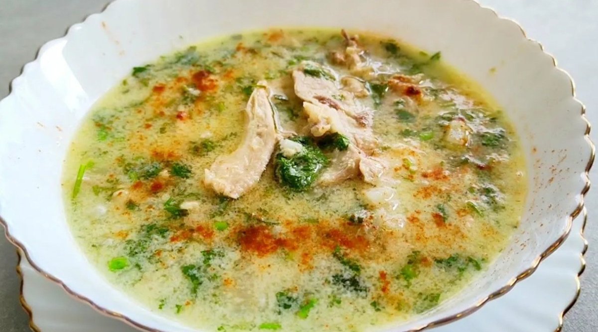 тарелка куриного супа