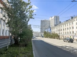 Проспект Ленина в Мурманске летом