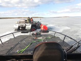 Спасатели оказывают помощь в Мурманской области