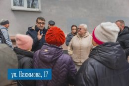 Встреча жителей Мурманска с начальником управления округа