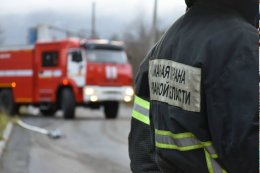 Пожарные и пожарная машина в мурманской области