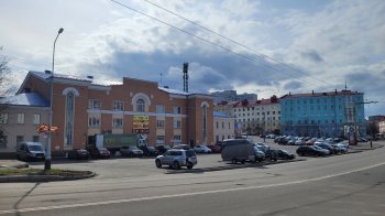 Здание стадиона Профсоюзов в Мурманске