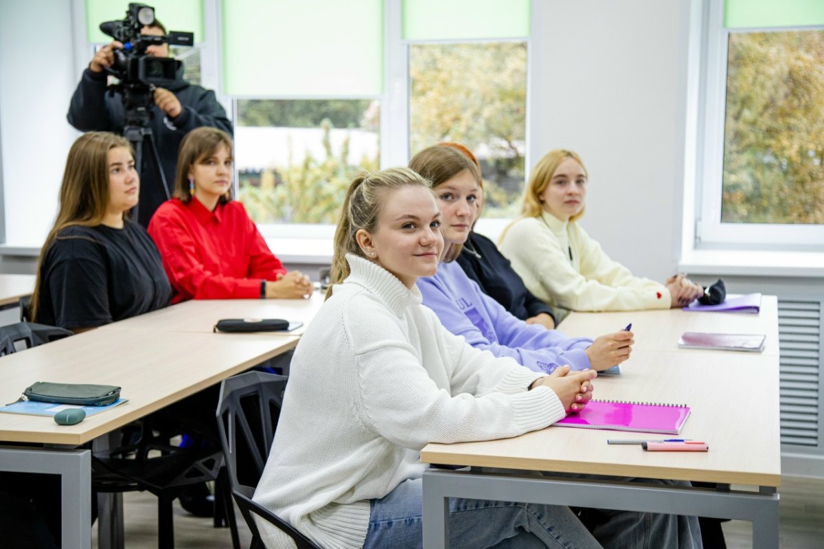 Студенты в аудитории.