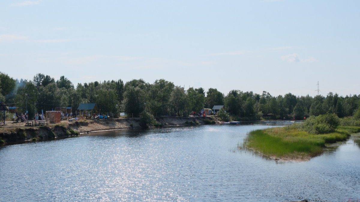 Река летом